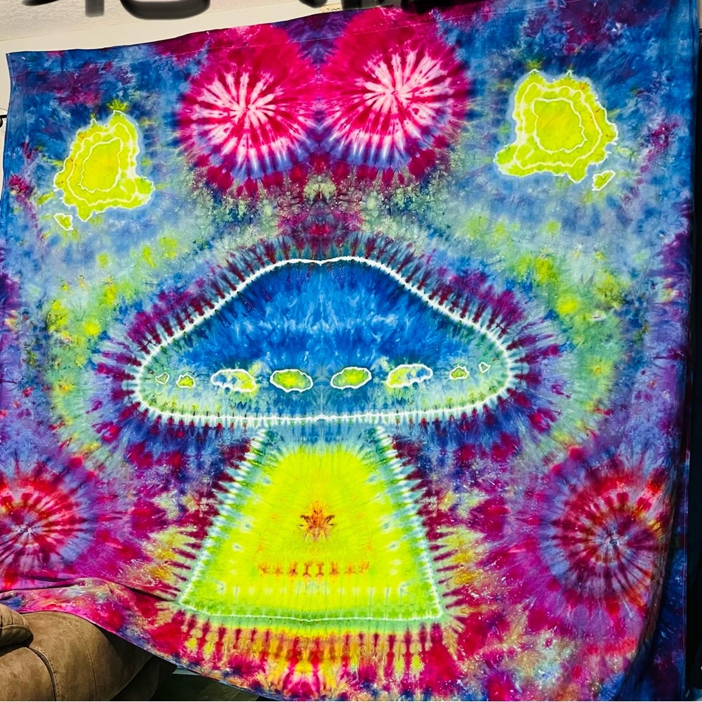 Custom tye-dyed king flat sheet.